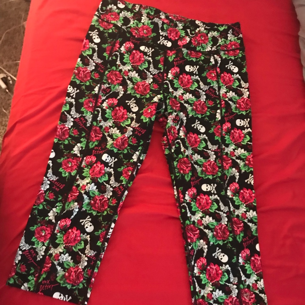 BETSEY JOHNSON LEGGING ROSES SKULLS
